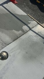 真っ青から真っ白の土間コンクリート（週刊生コン 2026/01/19）