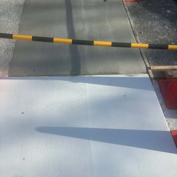 平米1万円材工共【白い土間コン】でも予算が厳しい？ コスパ最強【オワコン®︎まさ固®︎】も選べる