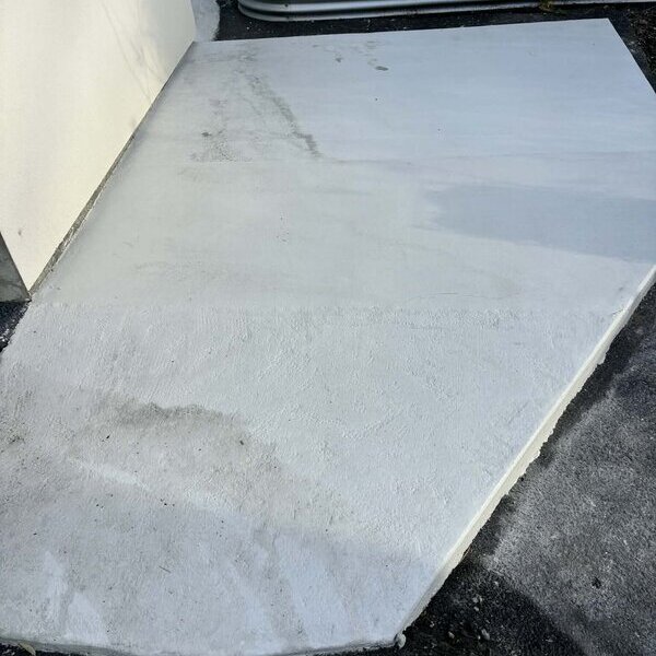 どーせ土間コンするんなら【同じ値段で】白い土間コン（ザンコン™︎）やオコシコン®︎選べます