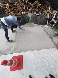 大手ハウスメーカーの注目を集める【土間コン™︎】白か灰色どっちを選ぶ？【土間コン博士】こと伊藤英（住友林業緑化）