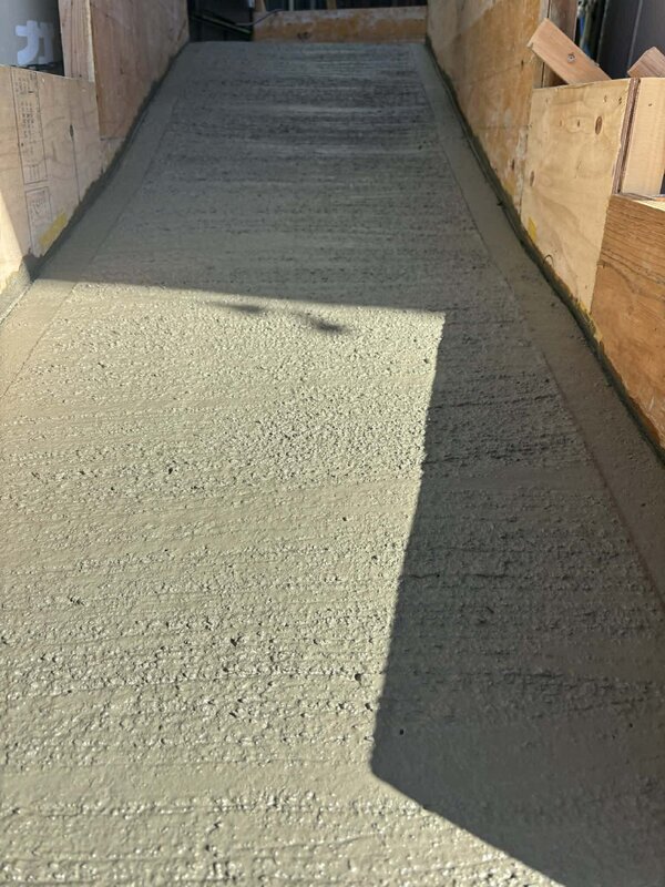 ザンコン™︎（残コン）はここでこうやって使え！【スロープ】（非構造コンクリート）など段差解消用途