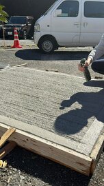 白い土間コン™︎の打設からひび割れ補修（消し粉む™︎）の実演まで体験型コンクリートパーク