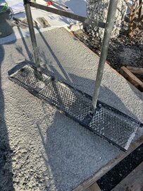 白い土間コン™︎ コスト維持だけじゃない環境配慮や省力化といった貢献も果たしています