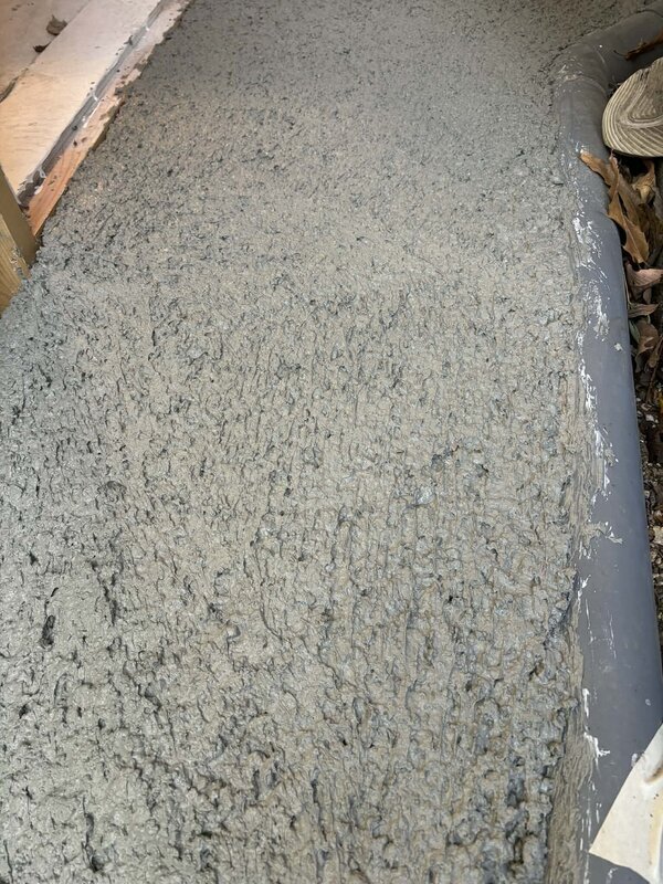 話題沸騰中の【白い土間コン™︎】原材料は全て産業副産物でできた【ザンコン™︎】です