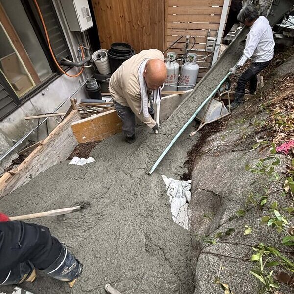 スロープとか「嵩を増やすだけ」（アンコって言います）の用途なら【ザンコン™︎】でいいよね？