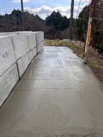 別に排水困らないし草だけ生えてこなけりゃいい土間コン™︎「ザンコン™︎でいいじゃん！」