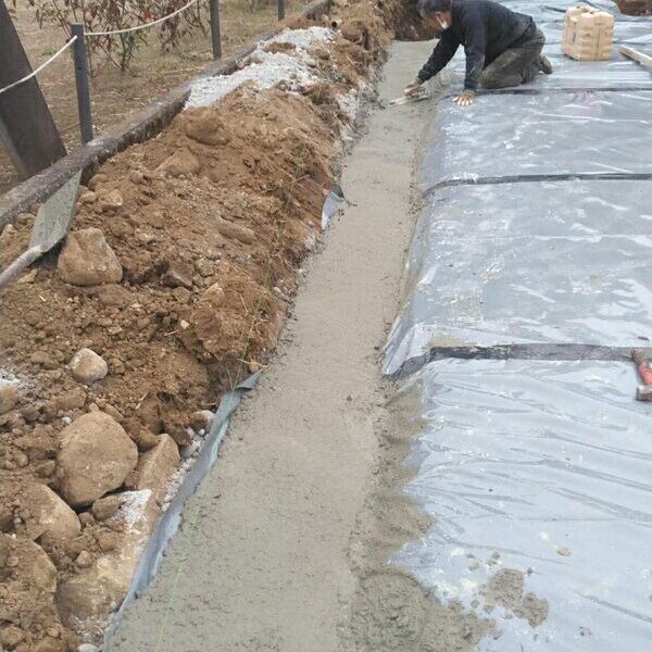 ザンコン™︎でいいじゃん！そんな現場ありますよね？ 住宅基礎の型枠と鉄筋を設置する作業床