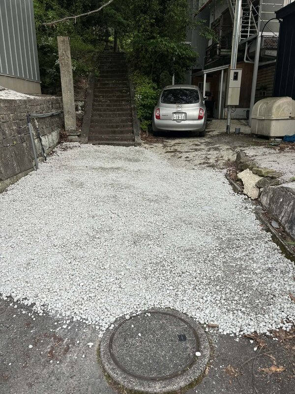 もともとコンクリとかで凸凹や水たまり段差で困ってるならザンコン™︎骨材撒いておけばOK