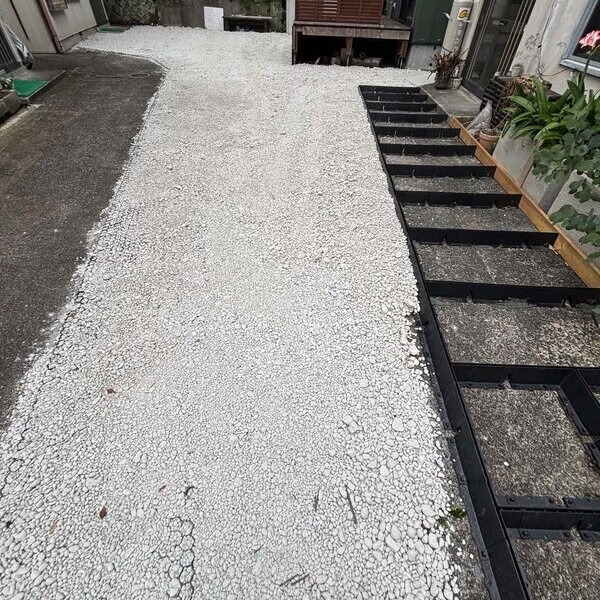 「やっぱり土間コン™︎にしたい！」となっても大丈夫。下地として活用 ザンコン™︎ジャリ