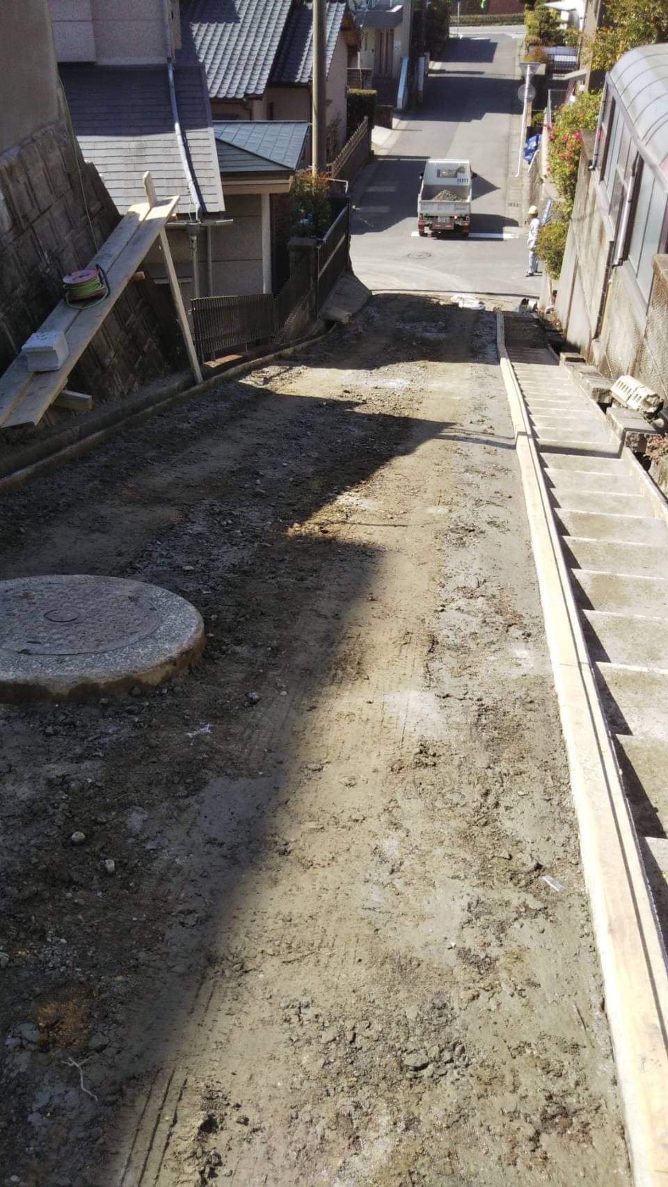 鹿児島 道路会社が当たり前に生コン屋さんからポーラスコンクリートを調達する 南国生コン 堀之内建設 水たまり対策 透水コン 透水性舗装仕上材 生コンポータル