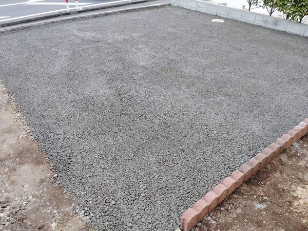 静岡】「砂利撒いても茶は濁せない。この辺りできちんと敷き詰めて雑草