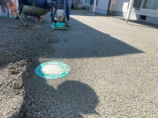 兵庫】「今なら土間コンと同じ値段！ アスファルトよりも簡単に施工