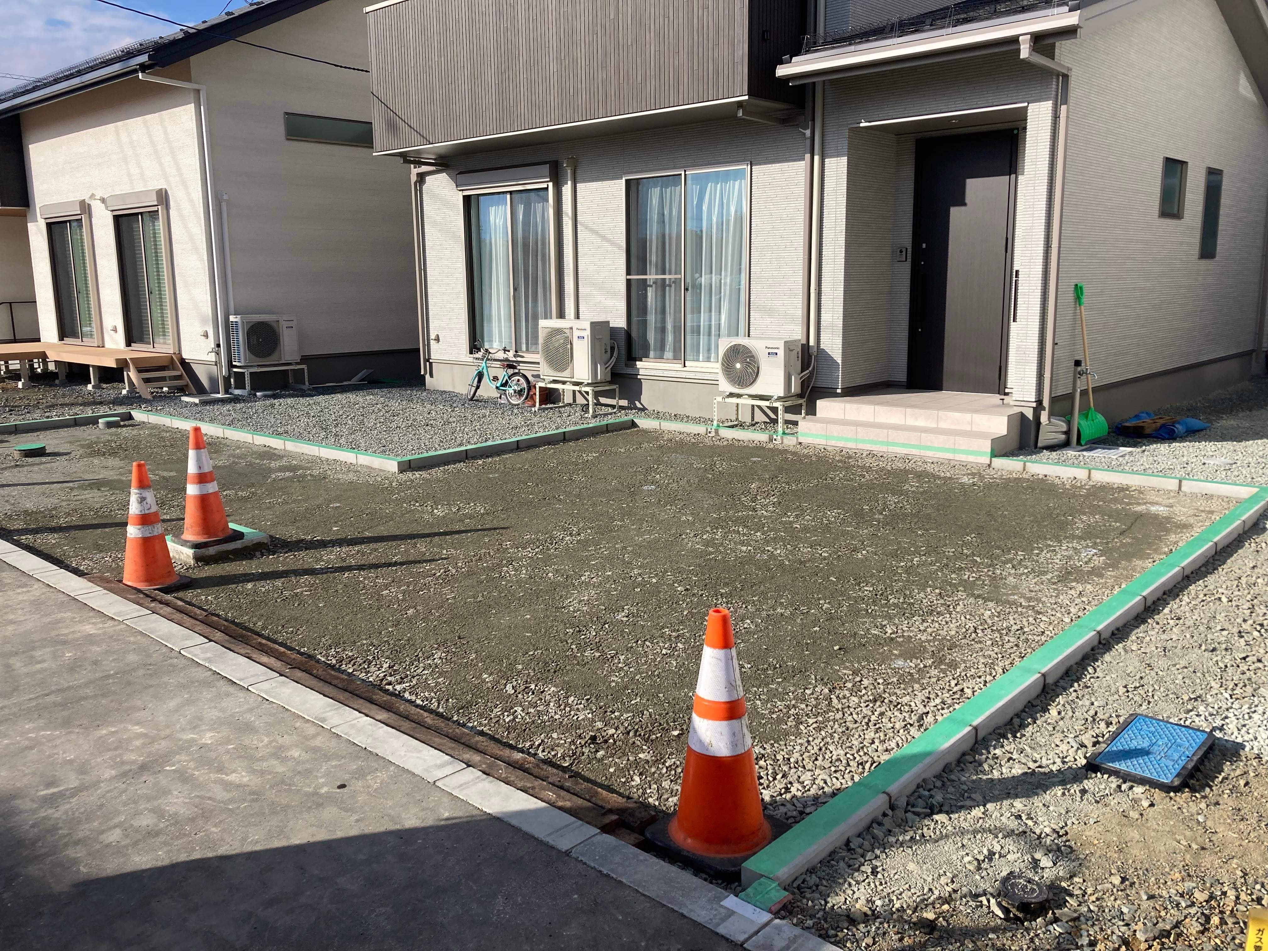 岩手 ハウスメーカーの新築ばかりの住宅街に採用 遠野レミコン 杜陵工業 水たまり対策 ドライテック オコシコン 透水性舗装仕上材 生コンポータル 岩手 ハウスメーカーの新築ばかりの住宅街に採用 遠野レミコン 杜陵工業 水たまり対策 ドライテック オコシコン 透水性舗装仕上材 生コンポータル