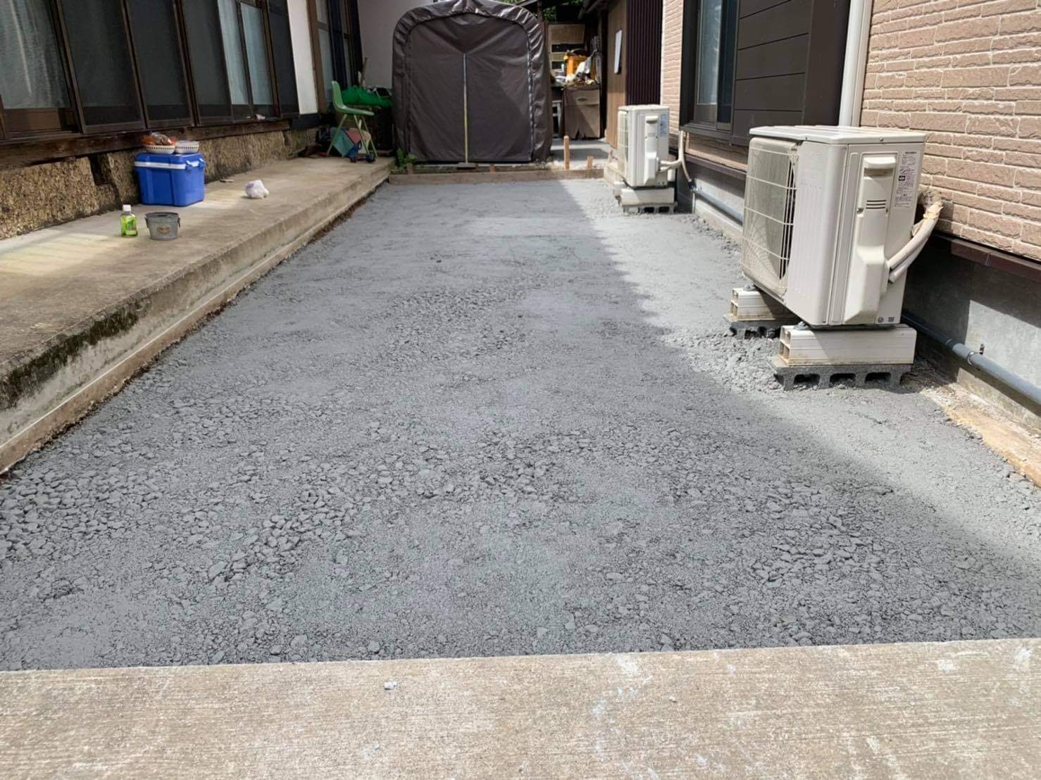 静岡 車が入らないような狭い場所でも透水性コンクリートって頼めるの バスケ ワイエイ ケイ 水たまり対策 Drytech ドライテック 透水性舗装仕上材 生コンポータル 静岡 車が入らないような狭い場所でも透水性コンクリートって頼めるの バスケ ワイエイ ケイ 水たまり対策 Drytech ドライテック 透水性舗装仕上材 生コンポータル