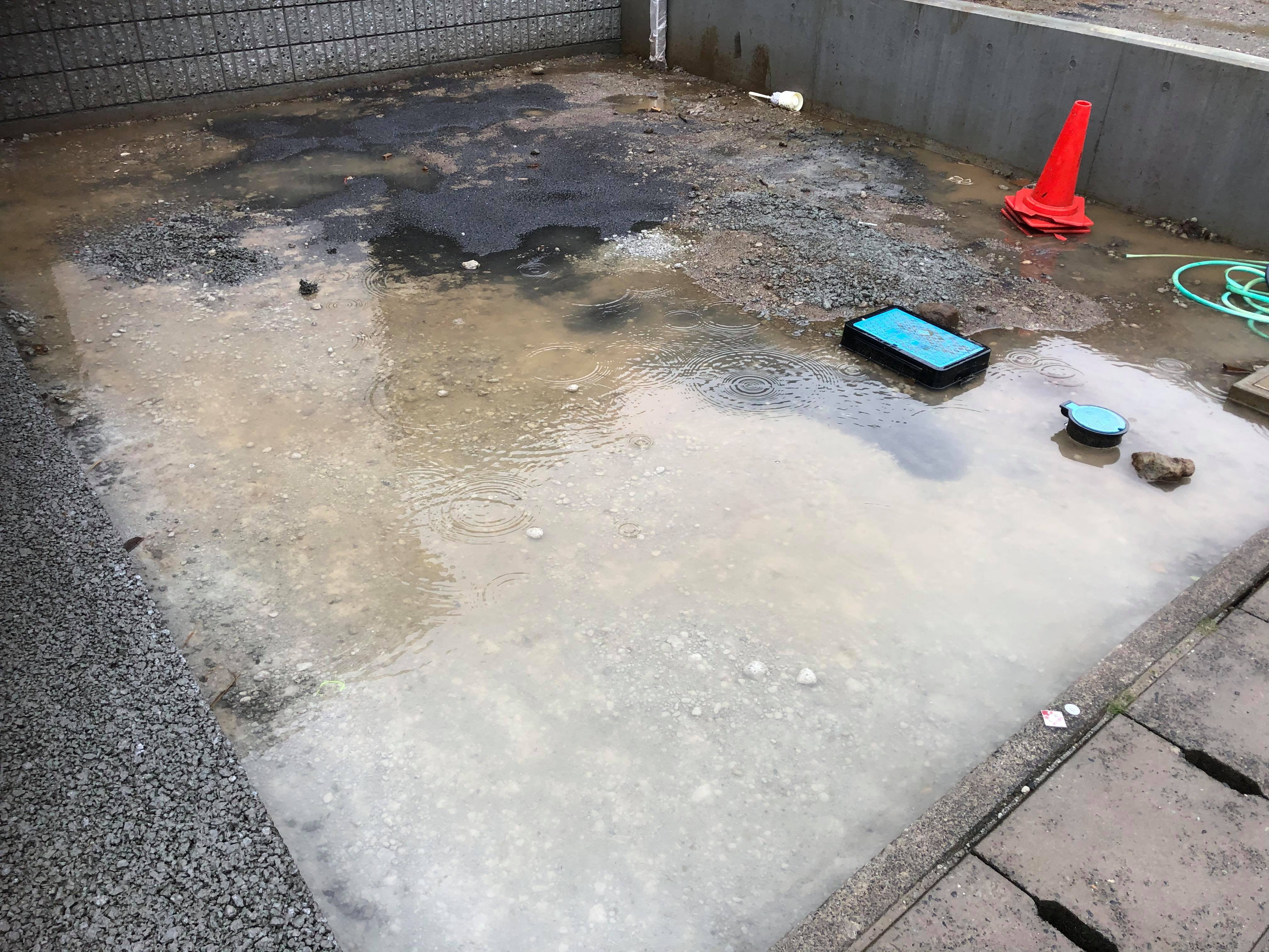 静岡 エクステリアには予算が回りませんでした その後どうなる 排水計画 外構 舗装 水たまり対策 Drytech ドライテック 透水性舗装仕上材 生コンポータル