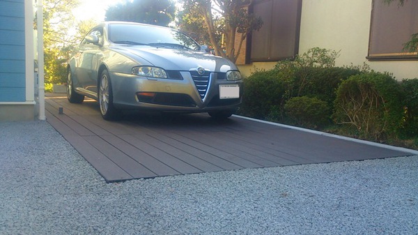 ウッドデッキのガレージで快適に洗車なんて信じられる 水たまり対策 Drytech ドライテック 透水性舗装仕上材 生コンポータル ウッドデッキのガレージで快適に洗車なんて信じられる 水たまり対策 Drytech ドライテック 透水性舗装仕上材 生コンポータル