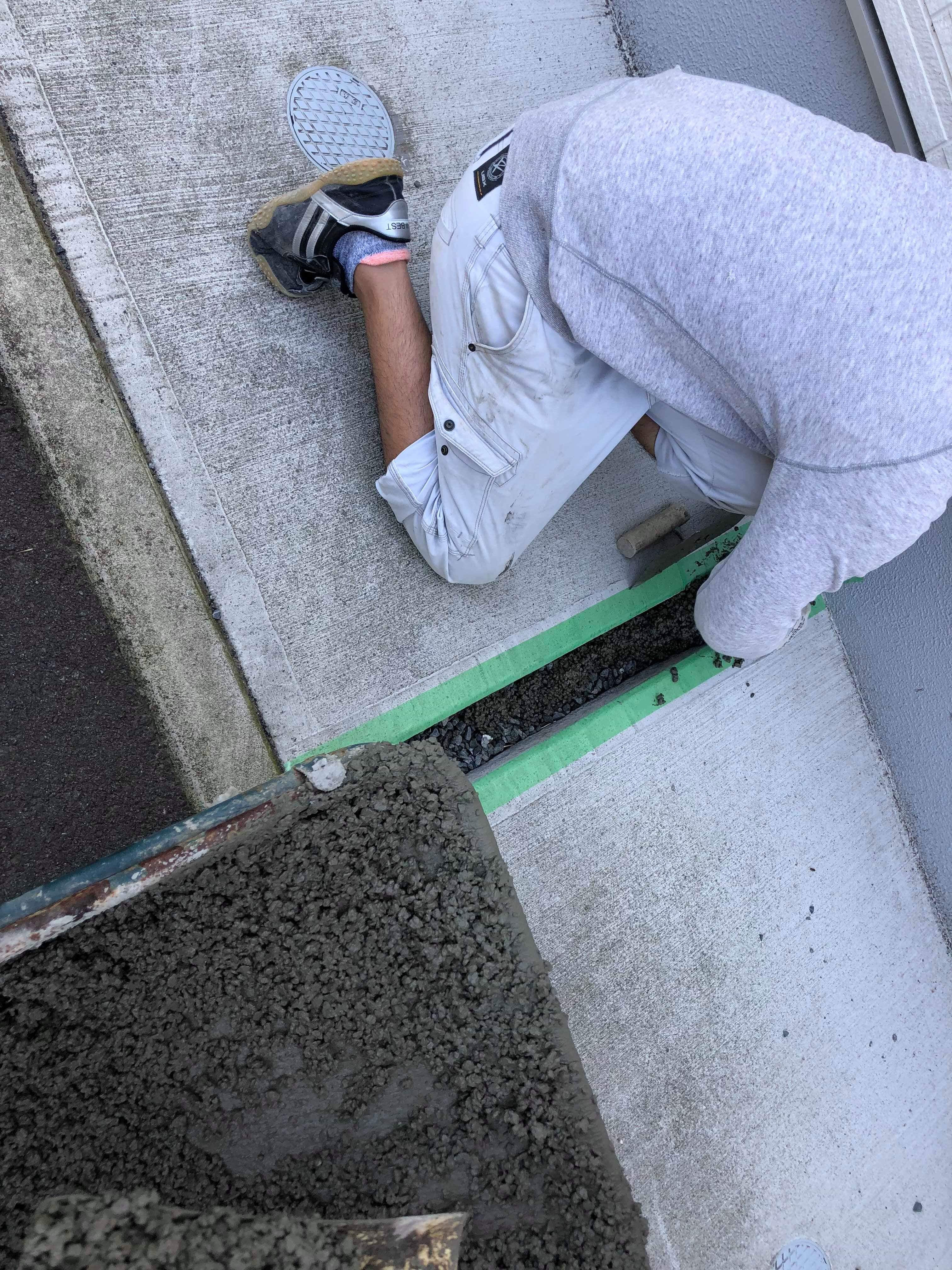 水切りの砂利を子供がいじっちゃう 土間コンの リフォーム でも活躍するおしゃれ 透水性コンクリートの実力 水たまり対策 Drytech ドライテック 透水性舗装仕上材 生コンポータル 水切りの砂利を子供がいじっちゃう 土間コンの リフォーム でも活躍するおしゃれ 透水性コンクリートの実力 水たまり対策 Drytech ドライテック 透水性舗装仕上材 生コンポータル