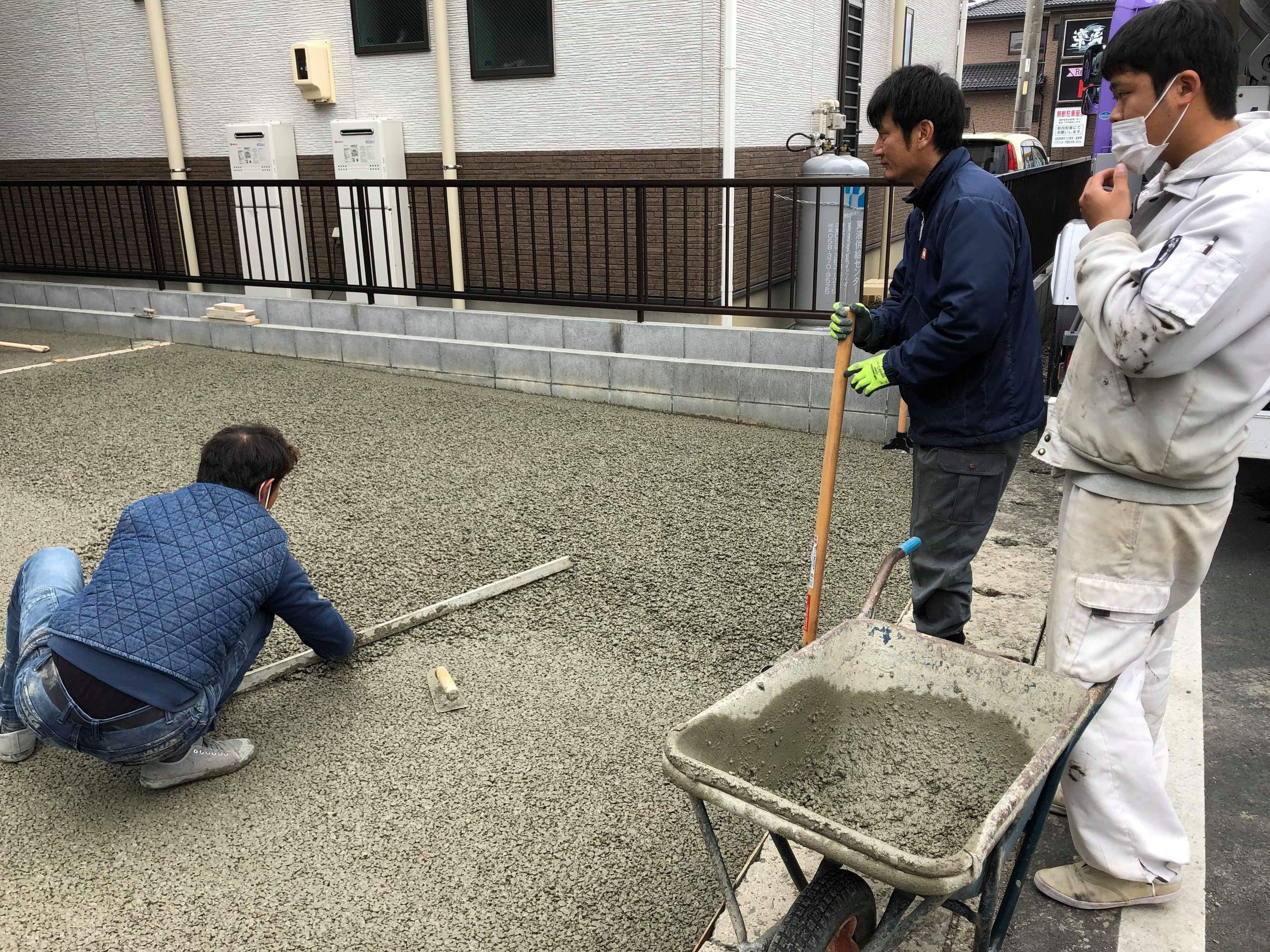 左官工が1人入るだけで仕事が早い 拡がる活躍のフィールド 水たまり対策 Drytech ドライテック 透水性舗装仕上材 生コンポータル 左官工が1人入るだけで仕事が早い 拡がる活躍のフィールド 水たまり対策 Drytech ドライテック 透水性舗装仕上材 生コンポータル