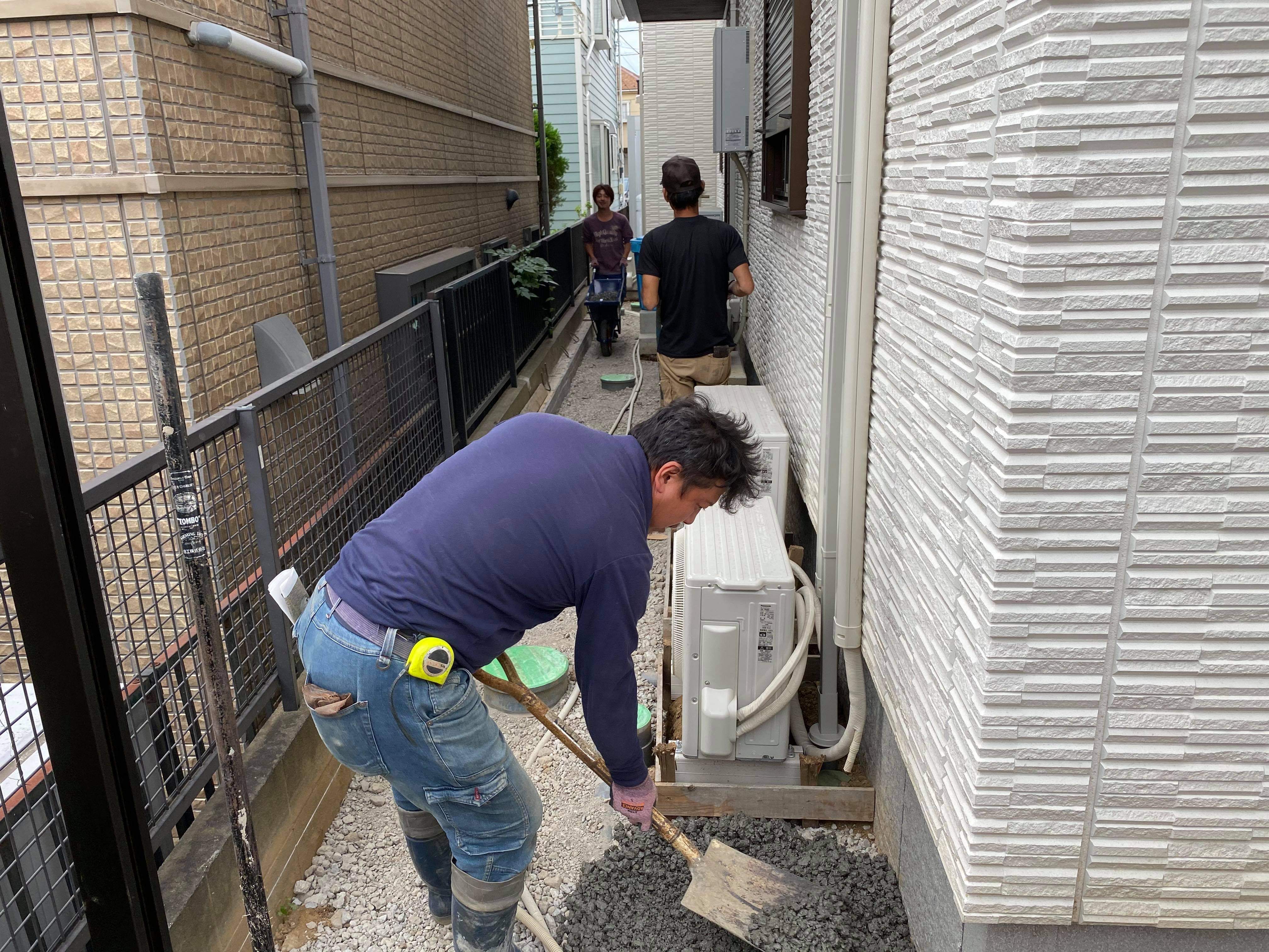 埼玉 犬走の防草シートと砂利のセットではいずれ草が生えてくる 関東施工 岡庭建材工業 水たまり対策 Drytech ドライテック 透水性舗装仕上材 生コンポータル 埼玉 犬走の防草シートと砂利のセットではいずれ草が生えてくる 関東施工 岡庭建材工業 水たまり対策 Drytech ドライテック 透水性舗装仕上材 生コンポータル