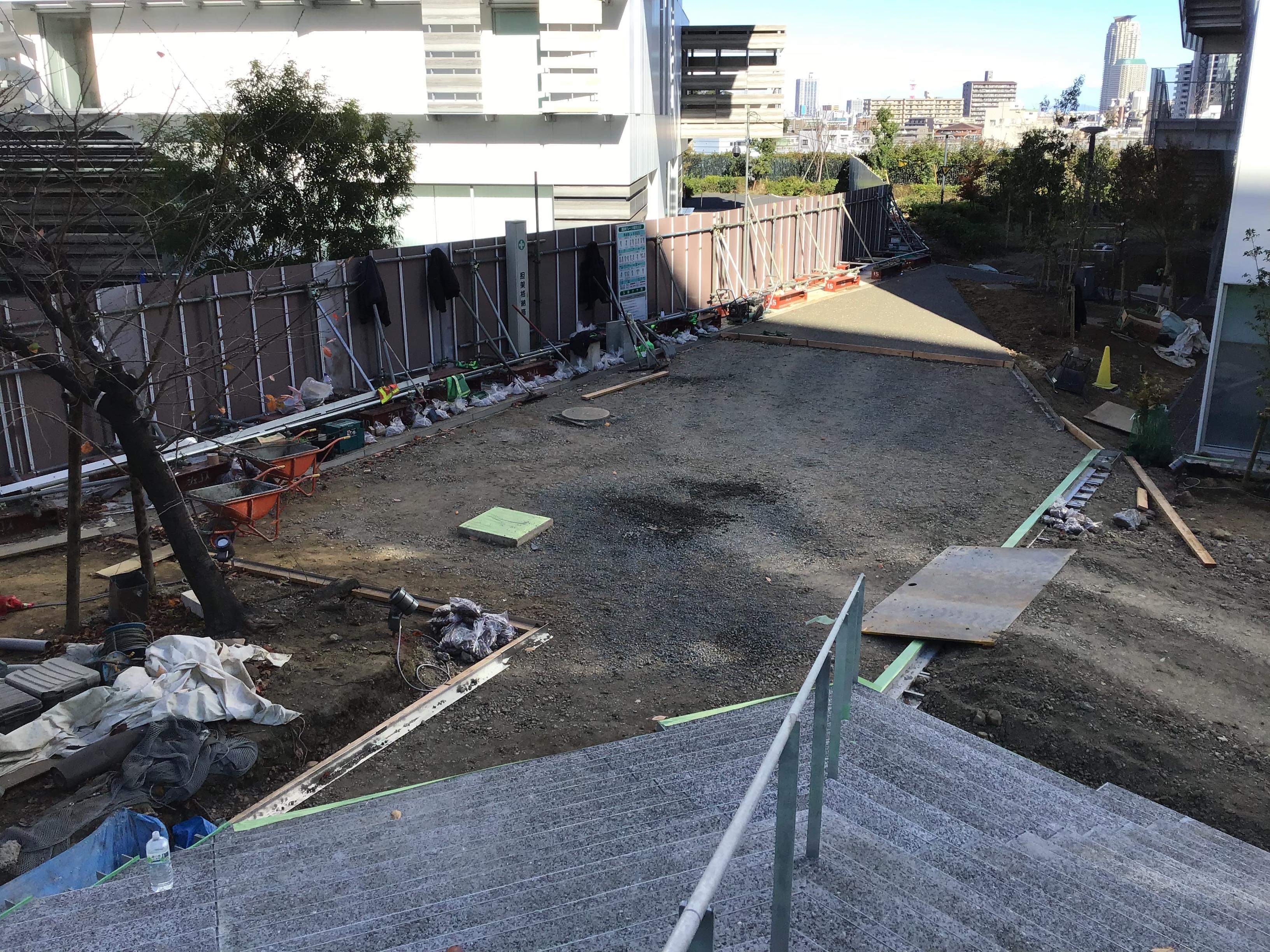 東京 63m3 日の製造 出荷 施工も可能なドライテック 岡庭建材工業 前田道路 隈研吾 水たまり対策 Drytech ドライテック 透水性舗装仕上材 生コンポータル