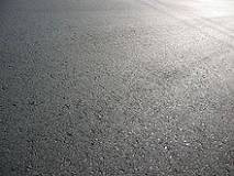 アスファルトとコンクリート何が違うの 水たまり対策 Drytech ドライテック 透水性舗装仕上材 生コンポータル