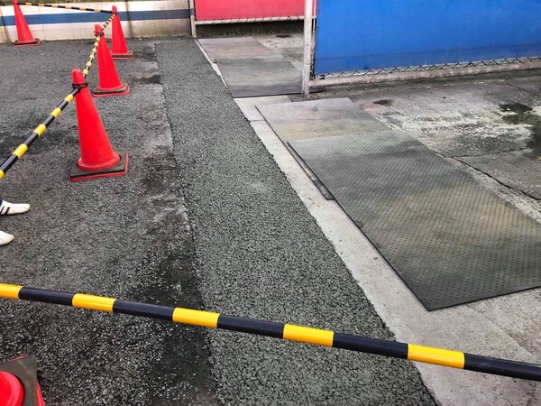 灯油をこぼしても大丈夫 Gsがコンクリート舗装であることからわかるアスファルトの弱点 水たまり対策 Drytech ドライテック 透水性舗装仕上材 生コンポータル