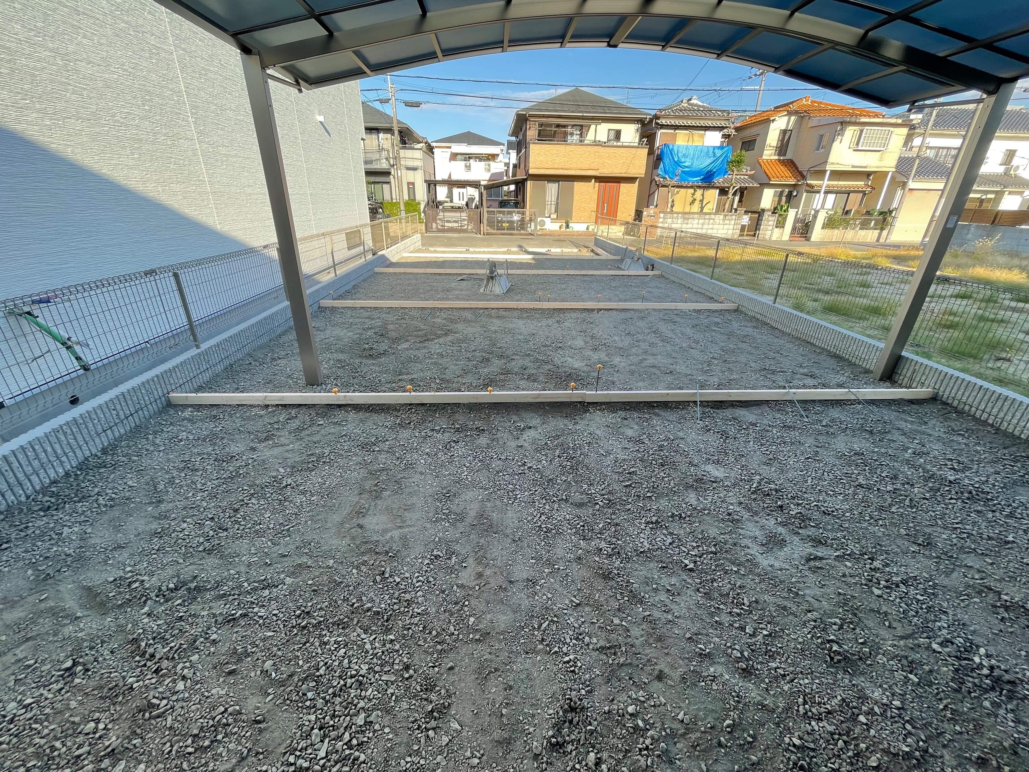 大阪 タイムズや郊外型店舗の駐車場のアスファルトがポーラスコンクリート ドライテック に置き換わる理由 寝屋川コンクリート 柴田建設 水たまり対策 透水コン 透水性舗装仕上材 生コンポータル