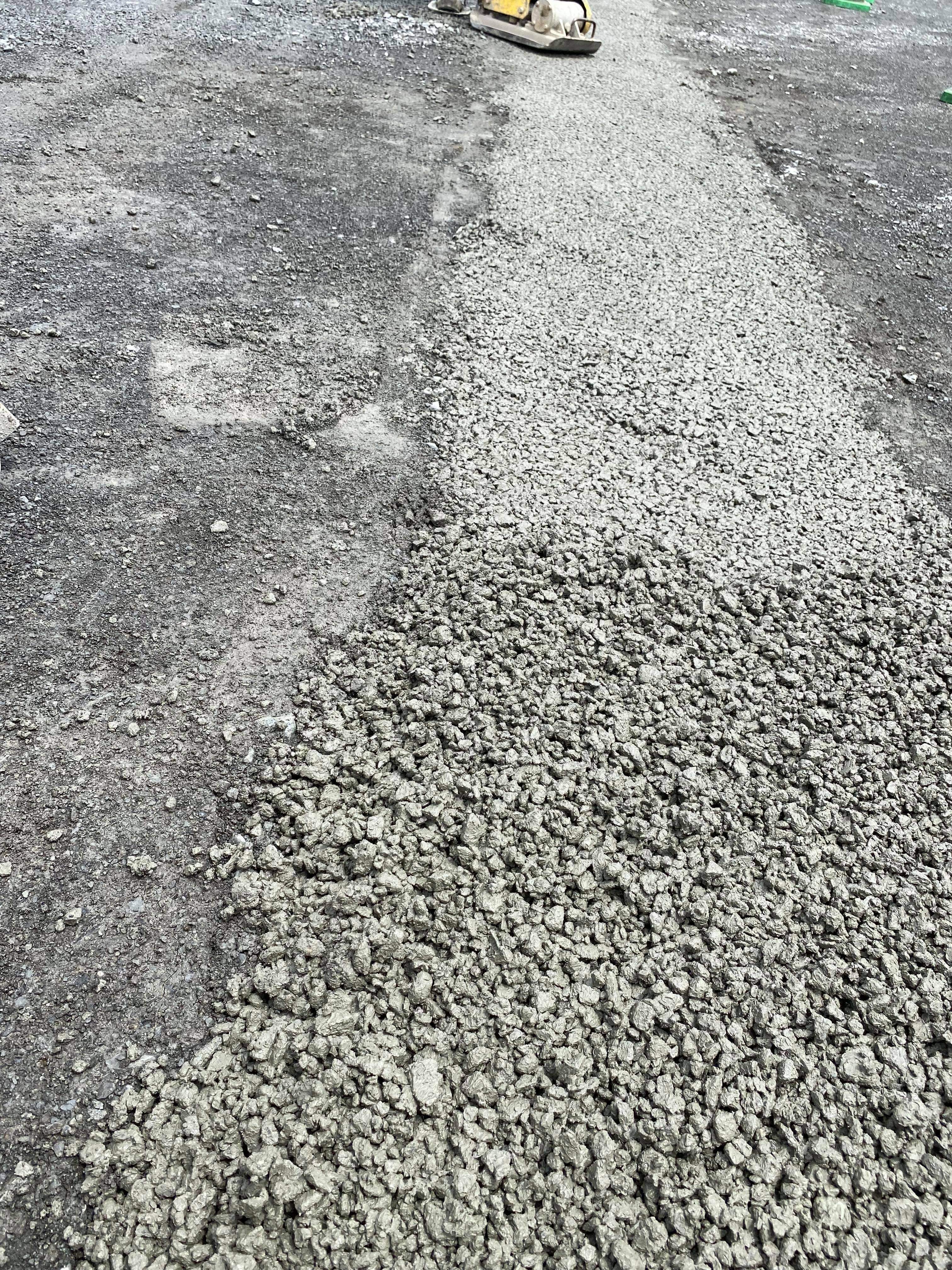 静岡 Nippo日本の道路最大手にドライテックが採用された 長岡生コンクリート 水たまり対策 透水コン 透水性舗装仕上材 生コンポータル