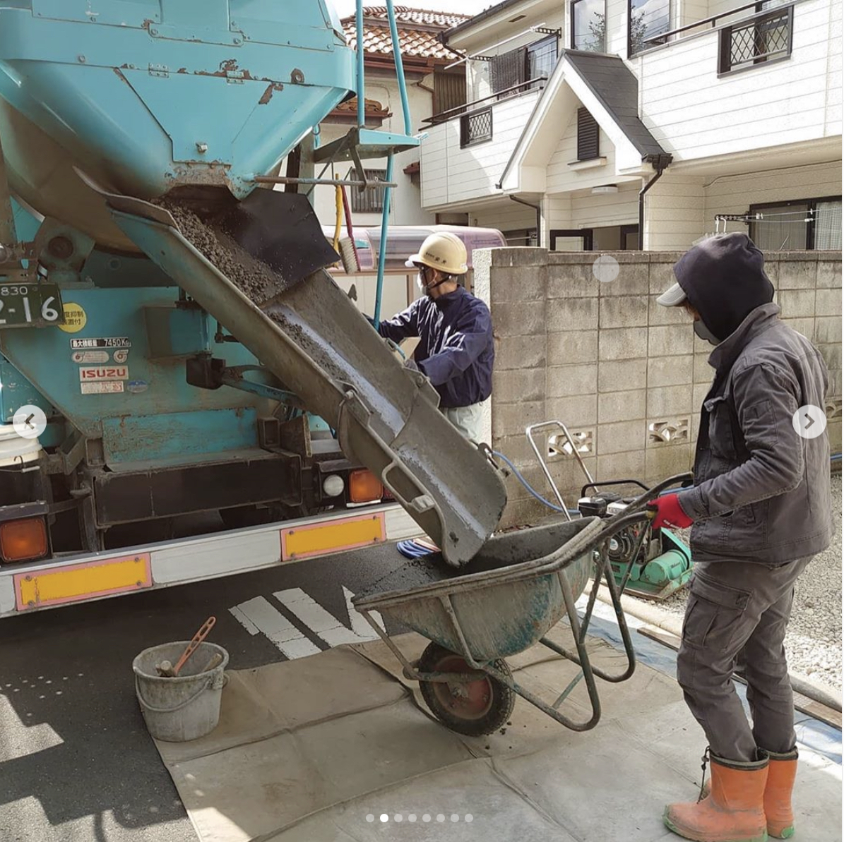 東京 花びらを散らせたような透水性コンクリート舗装 都屋建材 水たまり対策 Drytech ドライテック 透水性舗装仕上材 生コンポータル