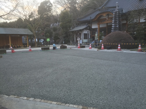 自然の景観と調和し、車の乗り入れも耐え、水溜りもできない。そんな土間コンがあるんです！