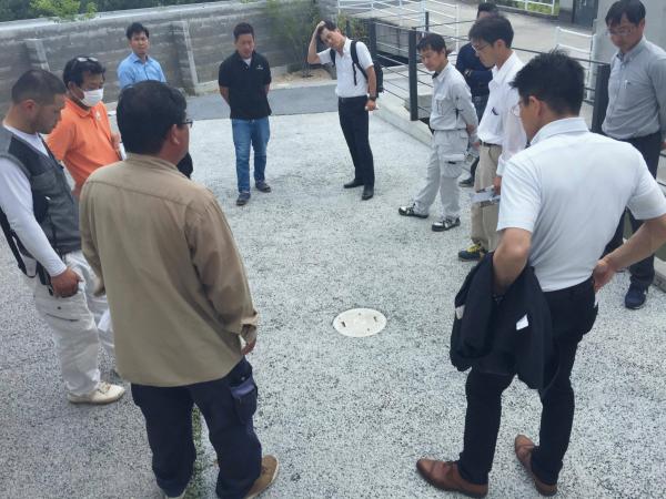 「ばば引いた感じ」 透水性コンクリート・小規模・材工・民間外構・駐車場