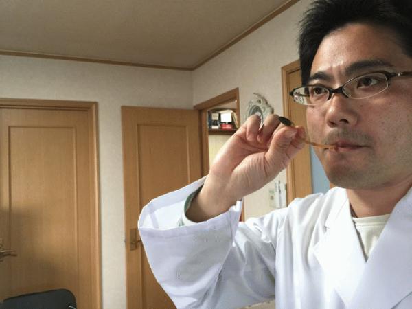 「お庭の舗装って年ガラ年中張り替えたりしますっけ？」 草・目詰まり・エクステリア・土間コン・駐車場・ガーデニング
