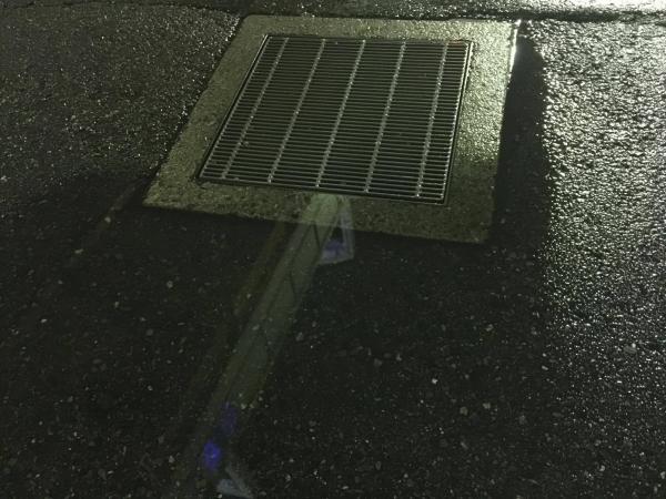 「これじゃ全く意味ないじゃん」 駐車場・車寄せ・集水桝・水たまり・水勾配
