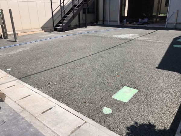 「朝から雨でも施工を決める|透水性コンクリート」
