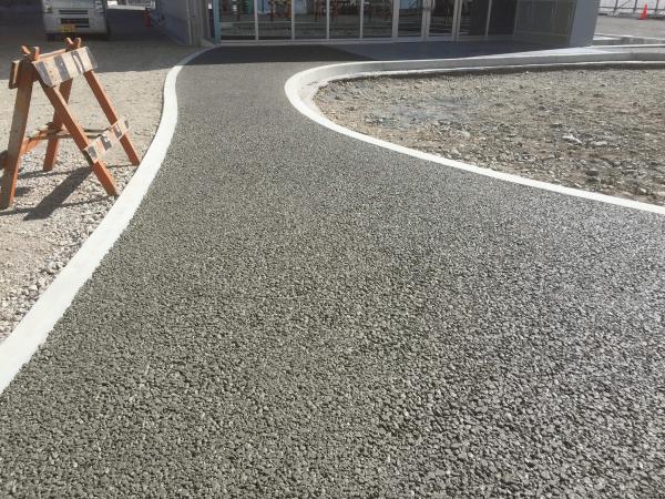 「なんで身近じゃなかったの？｜透水性コンクリート」