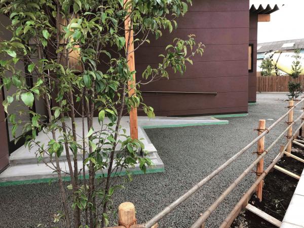 「どうして【土間コン】ひび割れが問題にならないのか？」