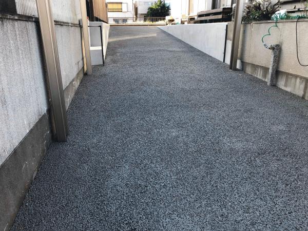 「この勾配だとどうしても【だれ】ちゃう。土間コンクリート施工の救世主現る?!」