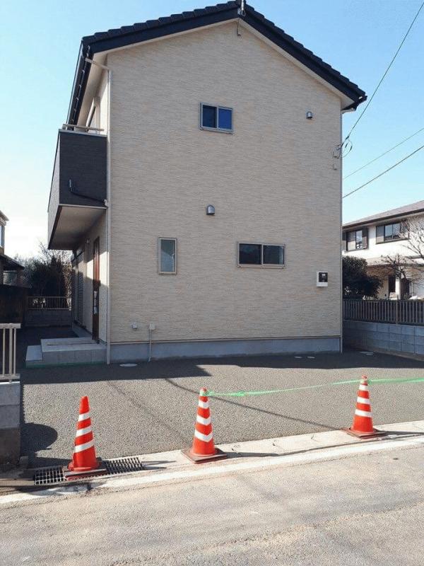 「とにかく草と水たまりは勘弁してくれ」透水性コンクリートという【知識】が明暗を分ける外構工事