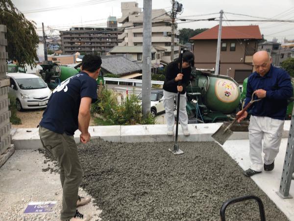 【愛知】「岐阜の地面を変えるのは私たちだ！」小倉左官店、透水性コンクリート施工体験会