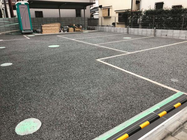【東京】「なるべく敷地内で雨水処理をしたい」「雰囲気」集合住宅駐車場