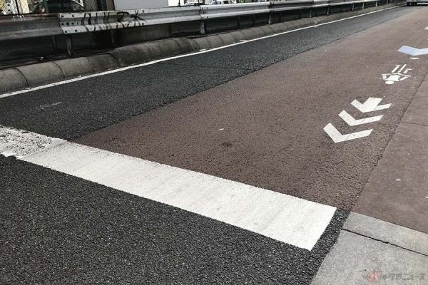 「日本は道路の舗装もガラパゴス？ アスファルト舗装が多い理由とは」解説