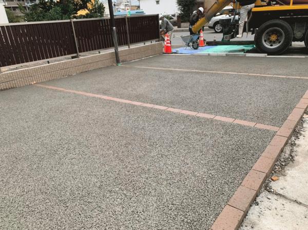 【埼玉】「アスファルトじゃやだ!」「土間コンクリートなら延期でしたね」犬ネコ病院駐車場