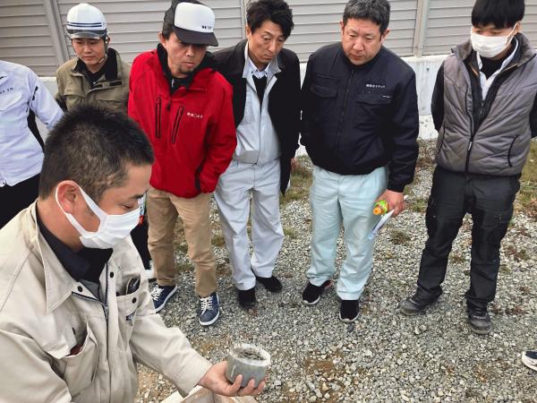 【福島】「冬の土間コンの苦しみから解放される」友翔・透水性コンクリート施工見学会