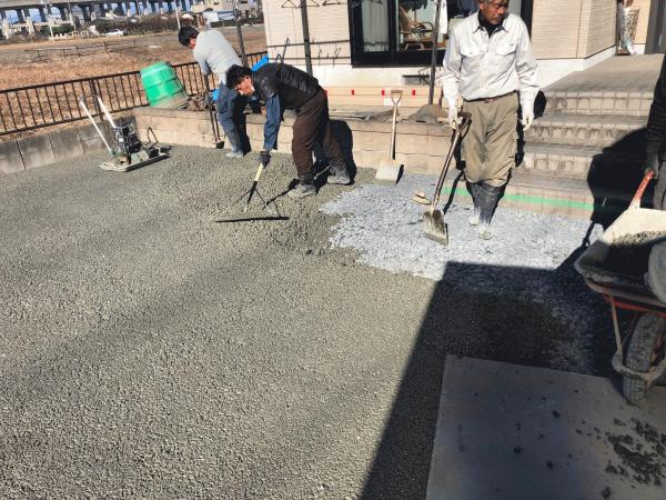 【栃木】「排水もなく、平らにできて、草取りから解放される」バスケットコート・駐車場・防草