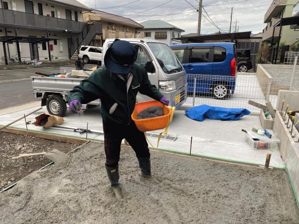 【静岡】「まだワイヤーメッシュ敷いてるの?」pp短繊維散布工法