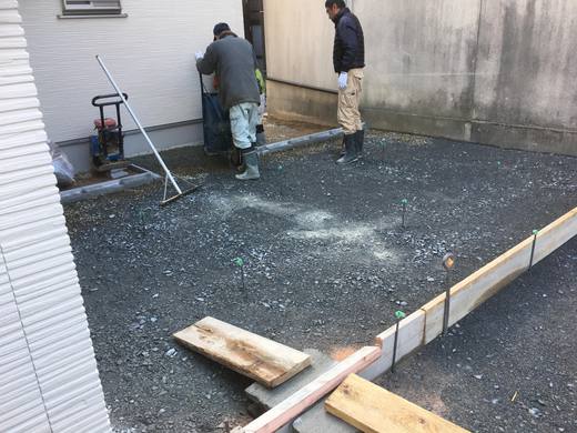 一輪車施工中