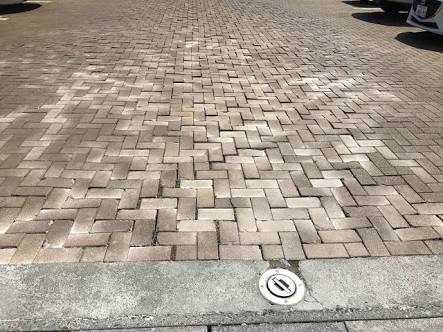 インターロッキングブロック
