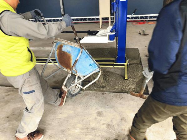 【静岡】「女性でも楽に扱える生コン」超流動生コン・DIY
