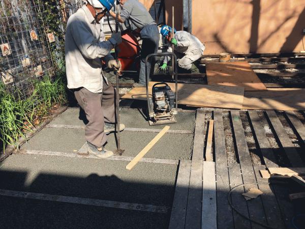 【東京】「ウッドデッキの駐車場がとてもよく、またもう1台増やしたい」協和栄造・渋谷建材