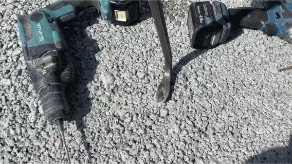 アンカーボルトは透水性コンクリートにも効くの 実験 動画 水たまり対策 Drytech ドライテック 透水性舗装仕上材 生コンポータル アンカーボルトは透水性コンクリートにも効くの 実験 動画 水たまり対策 Drytech ドライテック 透水性舗装仕上材 生コンポータル